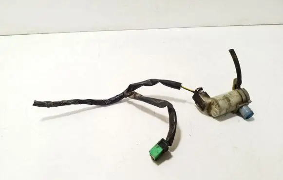 Nissan X-Trail T30 Windscreen/windshield washer pump 2224624A