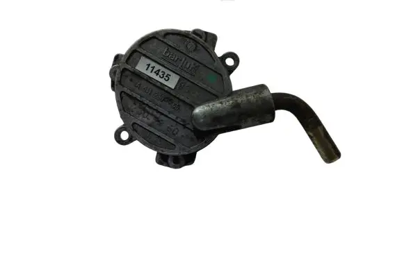 Mercedes-Benz C W203 Vacuum pump A6112300065
