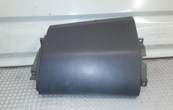 Nissan X-Trail T30 Glove box 682758H900