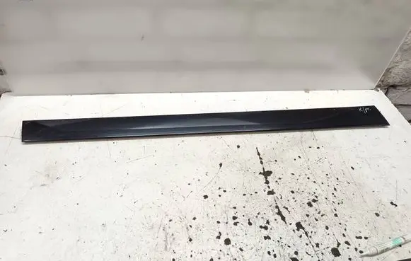 Audi A6 S6 C6 4F Front door trim (molding)