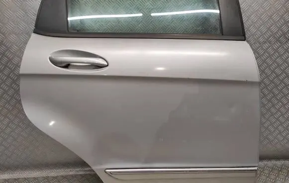 Mercedes-Benz A W169 Rear door