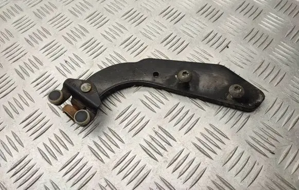Mercedes-Benz Vito Viano W447 Sliding door lower roller guide/hinge A4477601547
