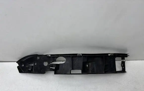 Volkswagen Touareg I Front bumper mounting bracket 7L6807184A
