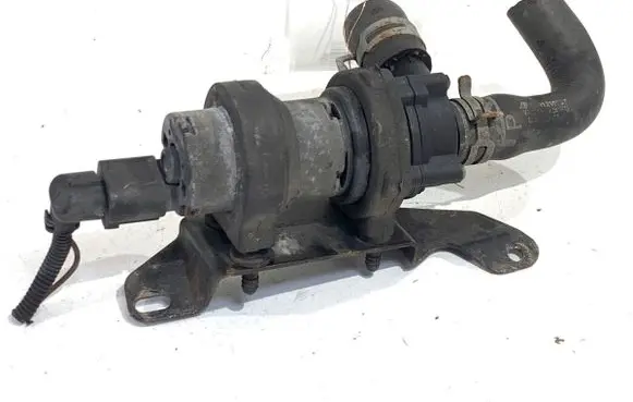 Seat Alhambra (Mk1) Oil filter mounting bracket 3D0965561D