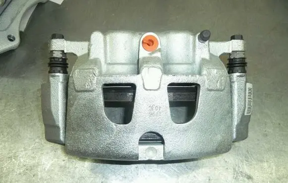 Opel Grandland X Front brake caliper 13331605