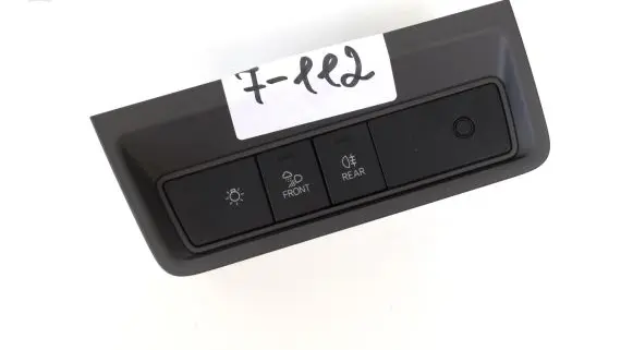 Volkswagen Touareg III Light switch 761858210