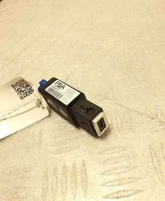 Citroen C4 III e-C4 USB socket connector 9848394880 98483947VV