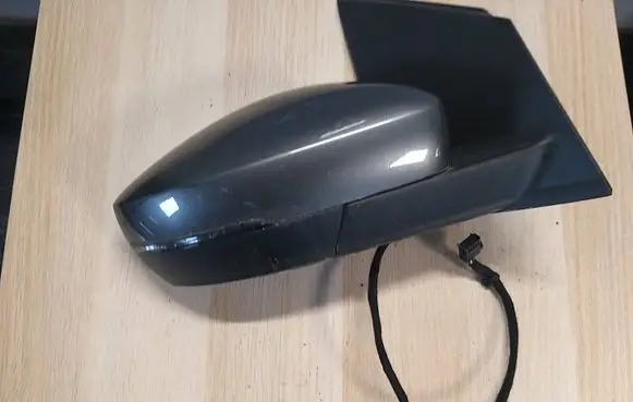 Volkswagen Polo V 6R Front door electric wing mirror