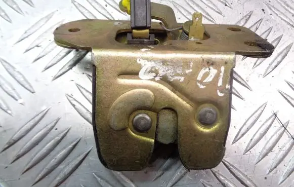 Ford Mondeo Mk III Tailgate/trunk/boot lock/catch/latch