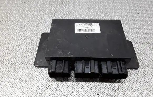 Volkswagen PASSAT B5 Comfort/convenience module 1J0959799S