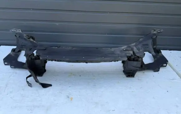 Volvo V60 Radiator support slam panel