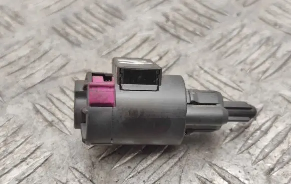Audi A6 S6 C7 4G Brake pedal sensor switch 4F0945459B