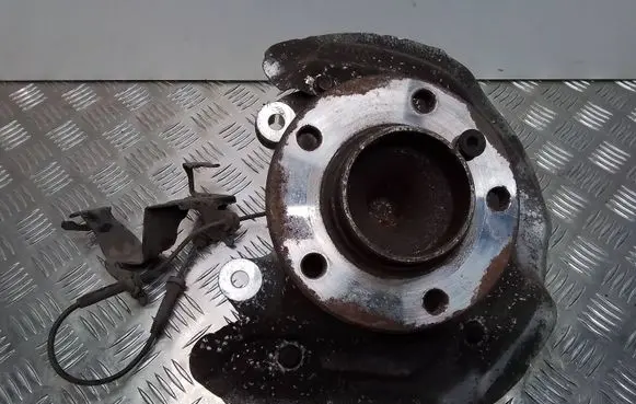 BMW 1 F20 F21 Front wheel hub