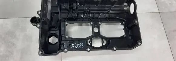 BMW 3 F30 F35 F31 Rocker cam cover 7588412