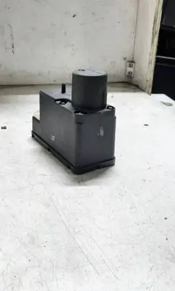 Audi A6 S6 C5 4B Central locking vacuum pump 4A0862257J 8TZ00652208