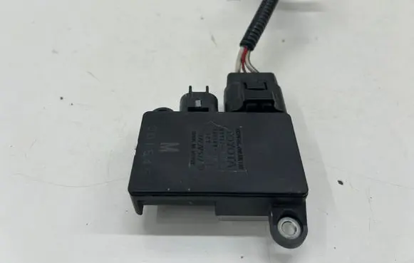 Toyota Yaris XP210 Coolant fan relay 89257K0020