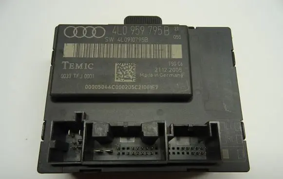 Audi Q7 4L Door control unit/module 4L0959795B