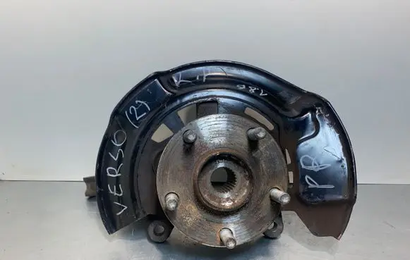 Toyota Verso Front wheel hub