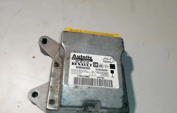 Opel Vivaro Airbag control unit/module 8200402592