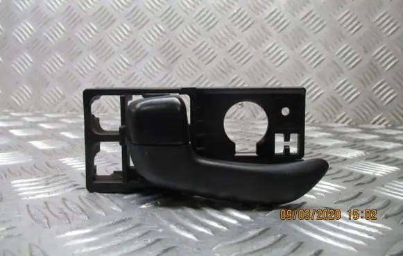 Hyundai i10 Rear door interior handle trim 