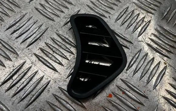 Ford Mondeo MK IV Dashboard side air vent grill/cover trim 7S71A30469ADW 7S71A30469