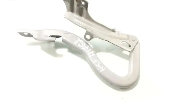 Suzuki SX4 Engine bonnet/hood hinges