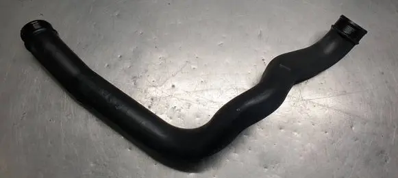 Volvo XC90 Intercooler hose/pipe 30714184
