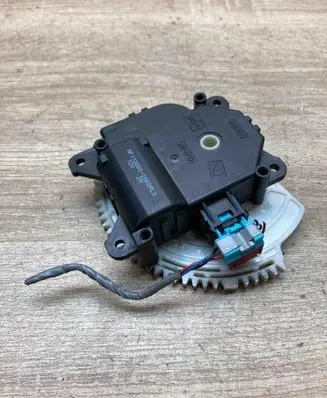 Toyota Verso Air flap motor/actuator 1138002800