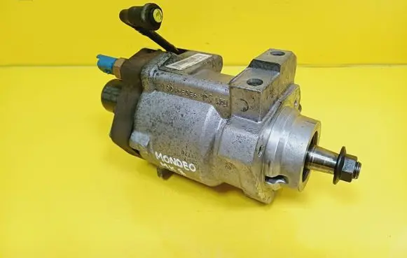 Ford Mondeo Mk III Fuel injection high pressure pump 3S7Q-9B395-AA R9044Z100A