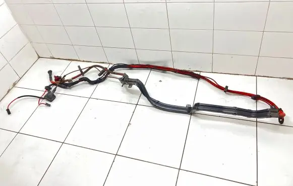 BMW X5 E70 Positive cable (battery) 10299011 9218612 9218611