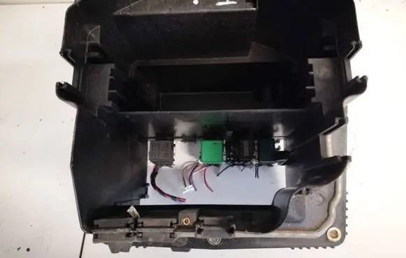 Mercedes-Benz A W168 Fuse box set 1685400024 08701400