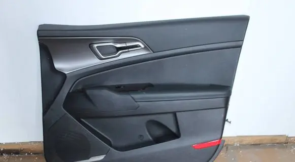 KIA Sportage Front door card panel trim