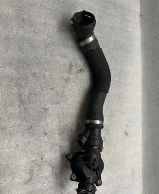 BMW 5 E60 E61 Engine coolant pipe/hose 7789742
