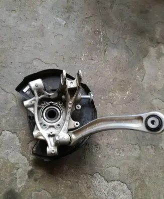 Volkswagen Touareg II Rear wheel hub