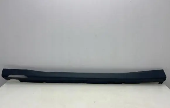 Front sill (body part)