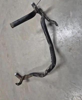 Toyota Hilux (AN10, AN20, AN30) Engine coolant pipe/hose