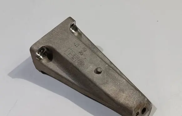 Maserati GranTurismo Engine mount bracket 222317