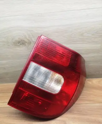 Skoda Yeti (5L) Rear/tail lights 5L0945096 5L0945112