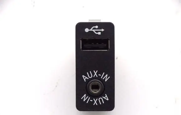 BMW 7 F01 F02 F03 F04 AUX in-socket connector 9237653
