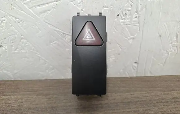 Mercedes-Benz E W212 Hazard light switch 2129052500