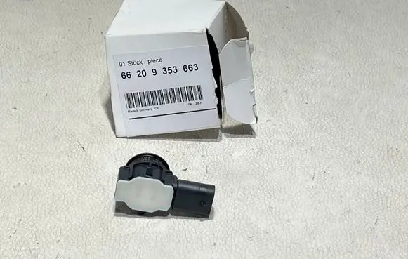 BMW 1 F20 F21 Parking PDC sensor 9353663