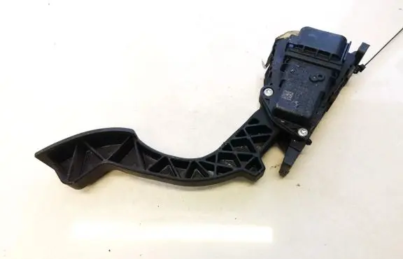 Ford Focus Accelerator throttle pedal 4m519f836ah 4m51-9f836-ah
