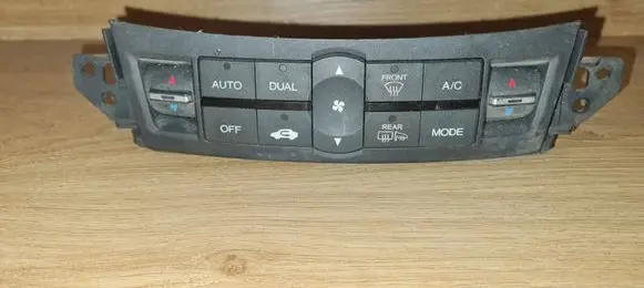 Honda Accord Climate control unit D08Y4