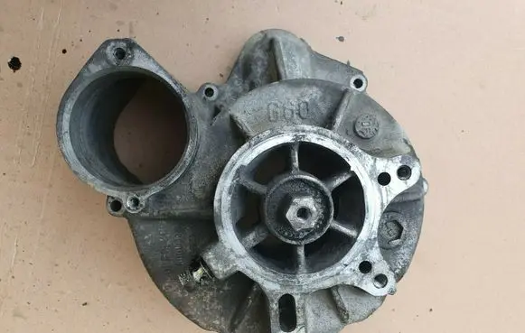 Volkswagen Golf II Supercharger 037145408A
