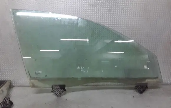 Audi A8 S8 D3 4E Front door window glass four-door