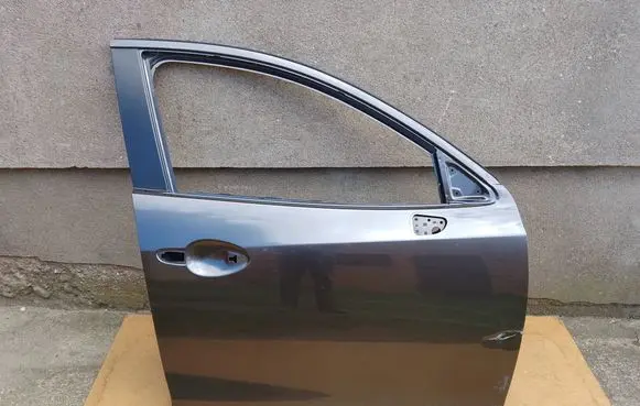 Mazda 2 Front door D09L58010 S5267