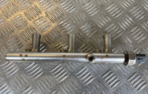 Peugeot 2008 I Fuel main line pipe 9806724880 9675330380 335160435