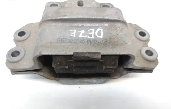 Skoda Octavia Mk2 (1Z) Gearbox mount 1K0199555