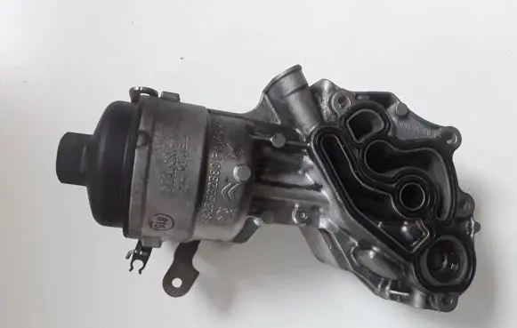 Peugeot 508 II Oil filter mounting bracket 9823532380