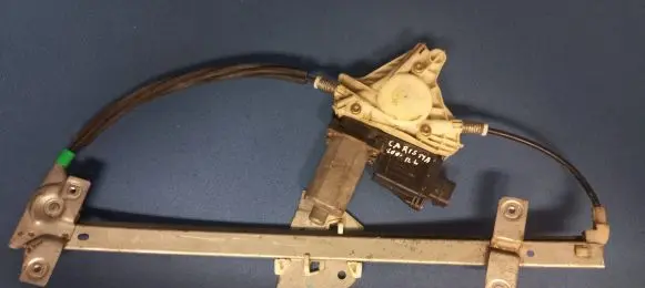 Mitsubishi Carisma Front door window regulator motor 105682104